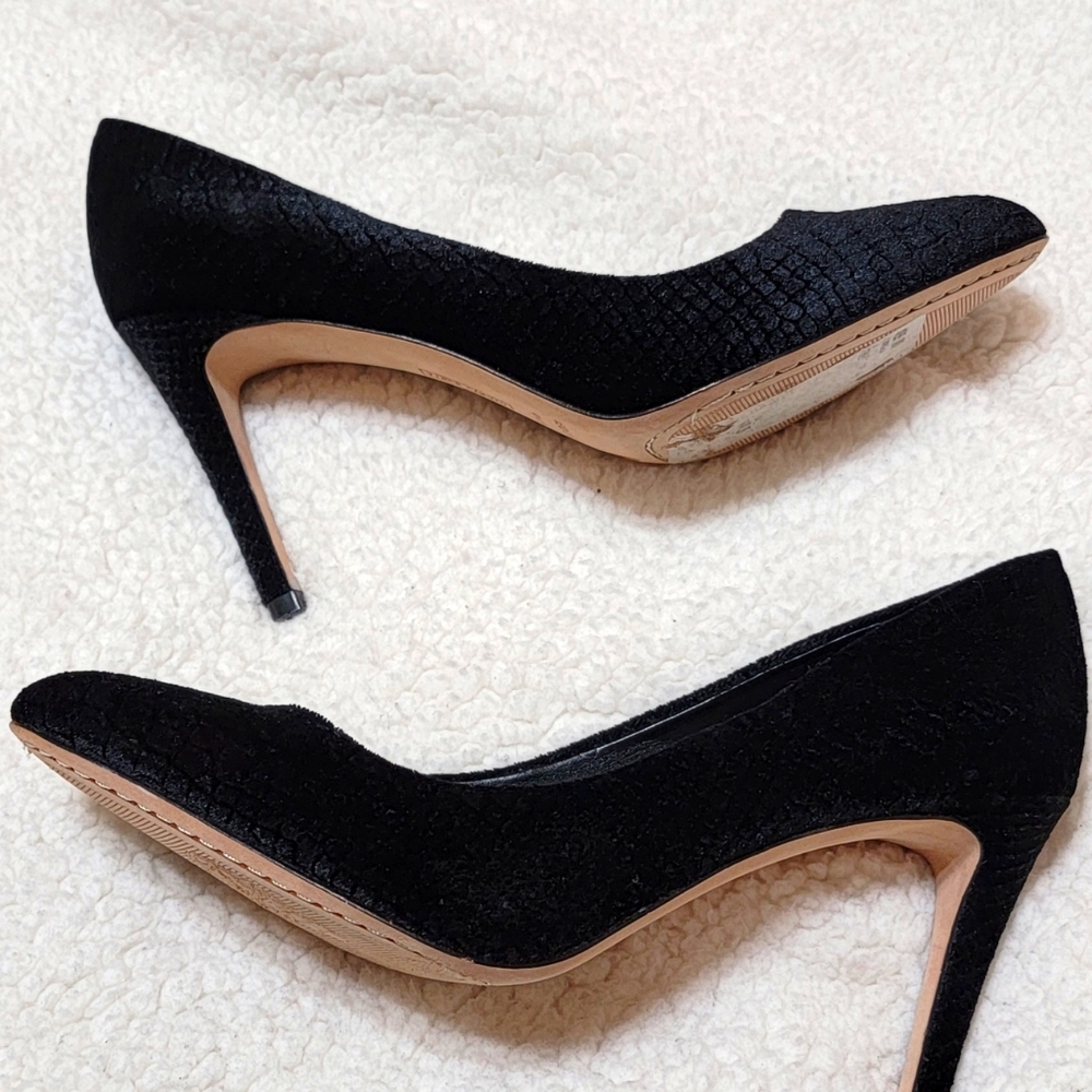 Size 9.5 Vince Camuto Black Suede Heels